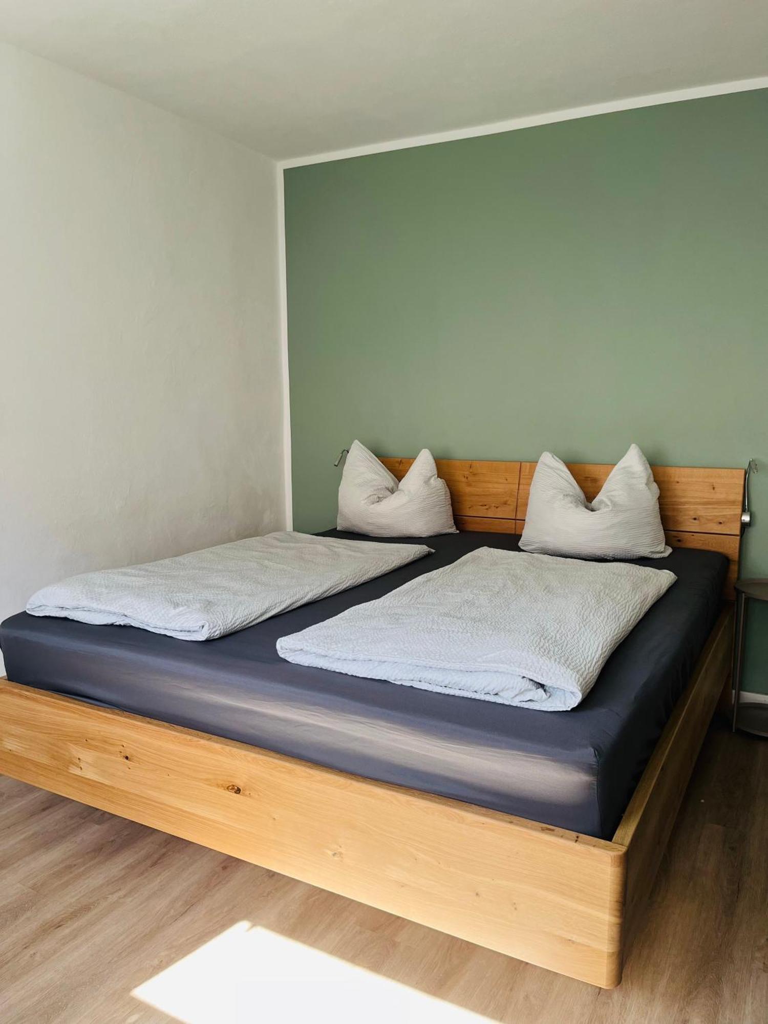 Ferienwohnung Weins トライス・カーデン エクステリア 写真